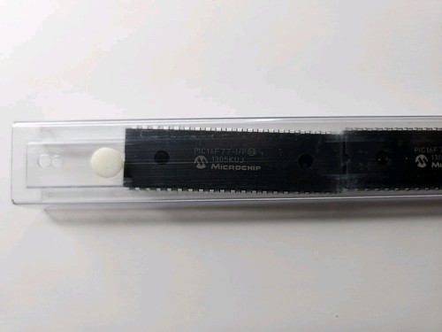 Lot microchip - of,